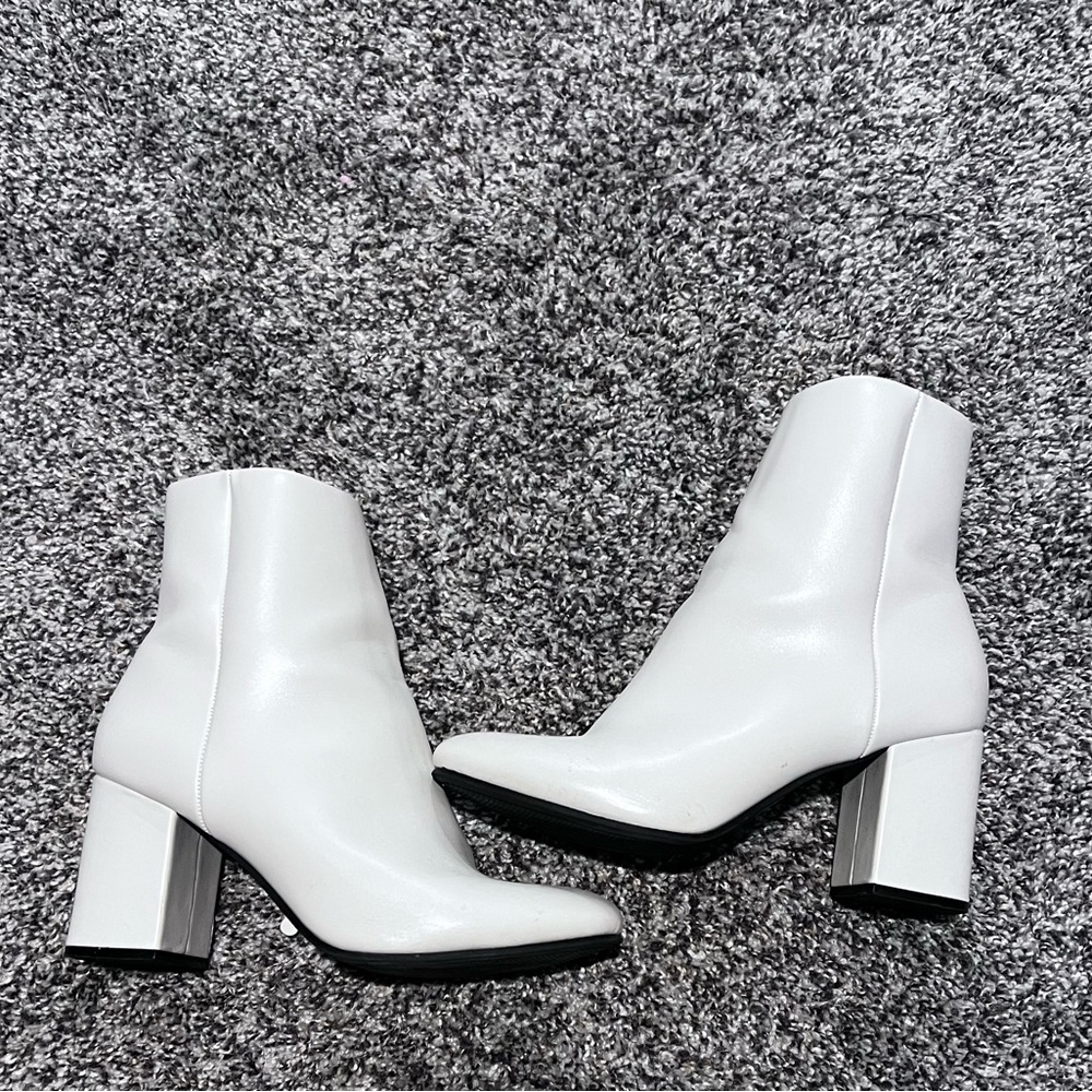 Altared State White Ankle Boots - Size 7.5